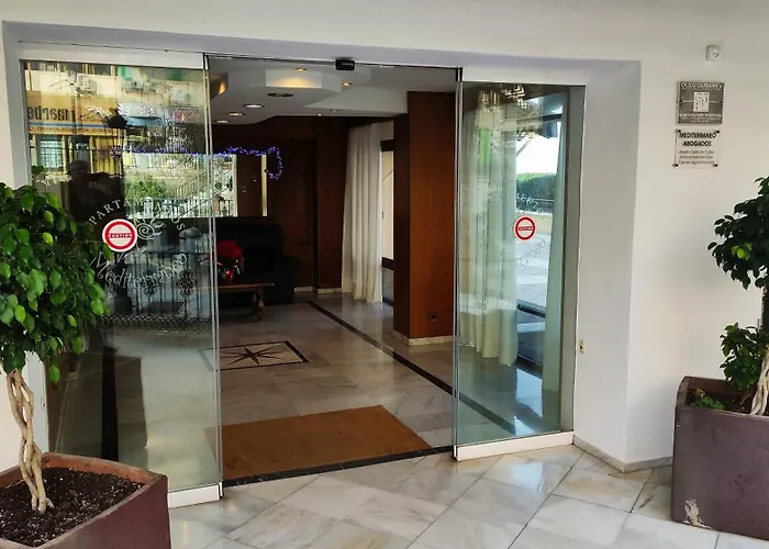 In First Line Apto 8-6